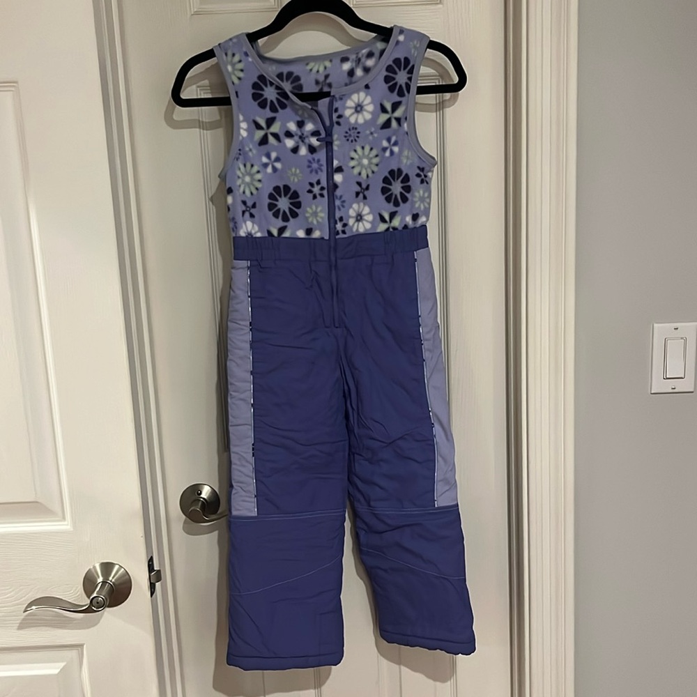 Columbia child snow bib.